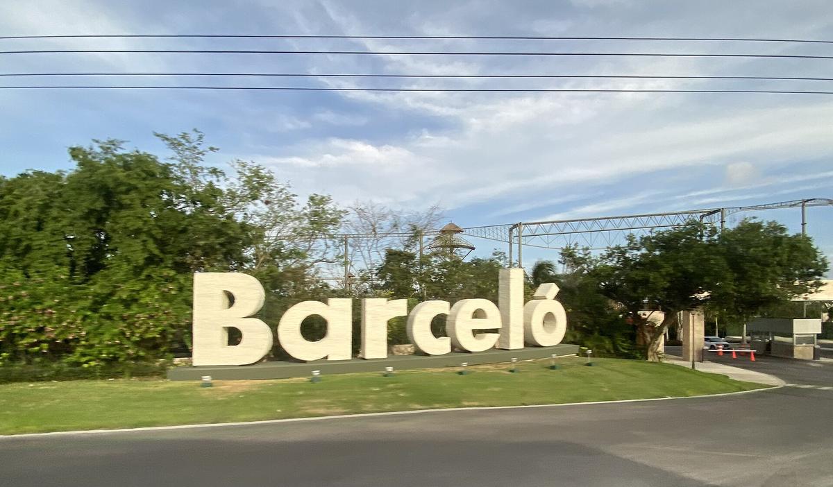 Riviera Maya adults only resort pool
